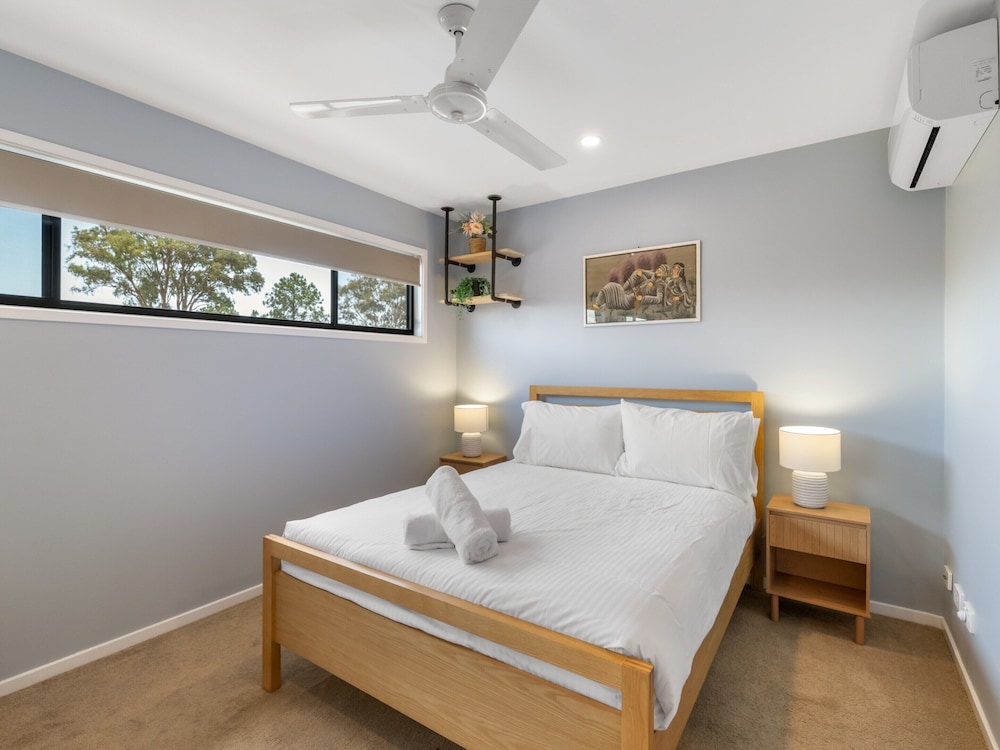 Close to Airport, Cafes, Train & Boondall Wetlands