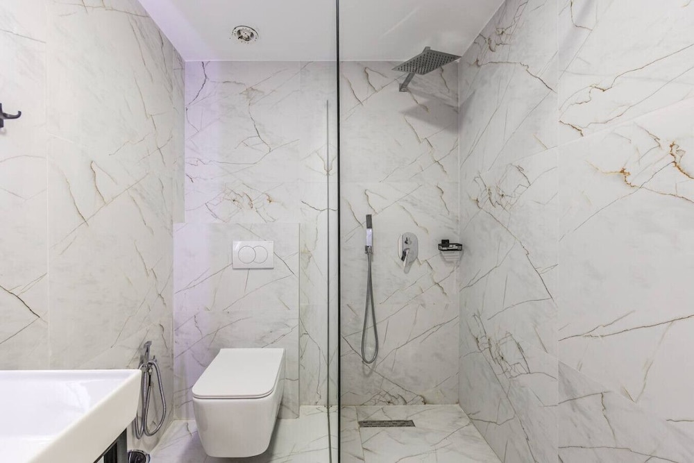 Green Luxe Suite 2 in Shkod r