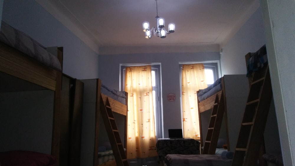 Vareron Hostel