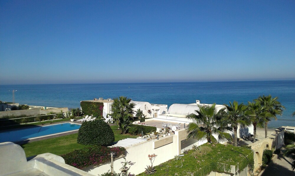 Partie de pittoresque maison en bord de mer