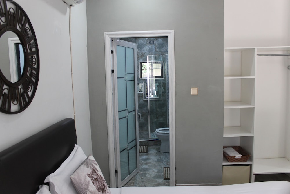 Hideaway Apartments