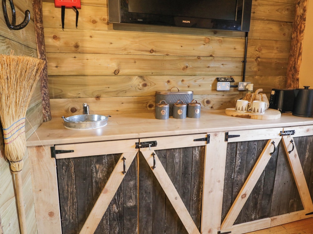 Bear Claw Lodge