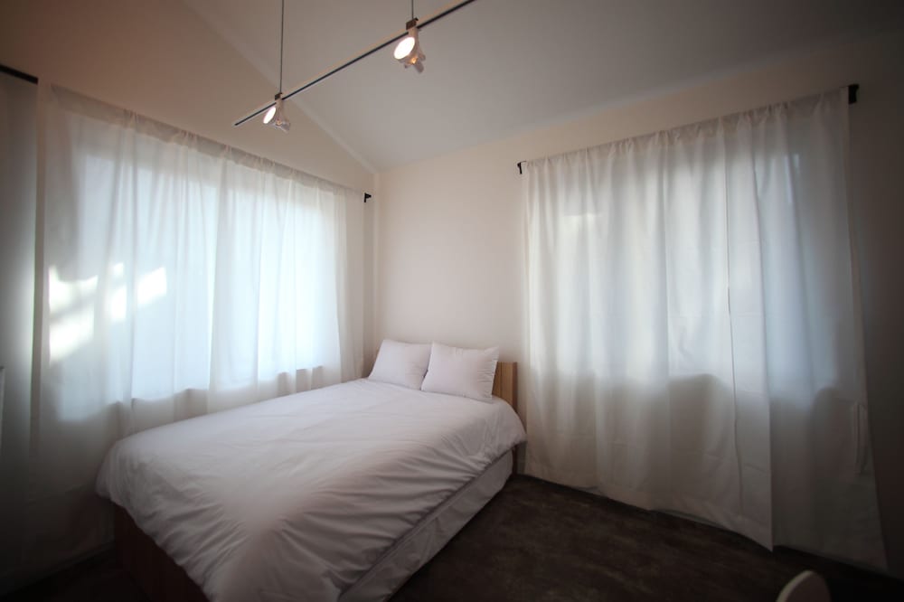 House740