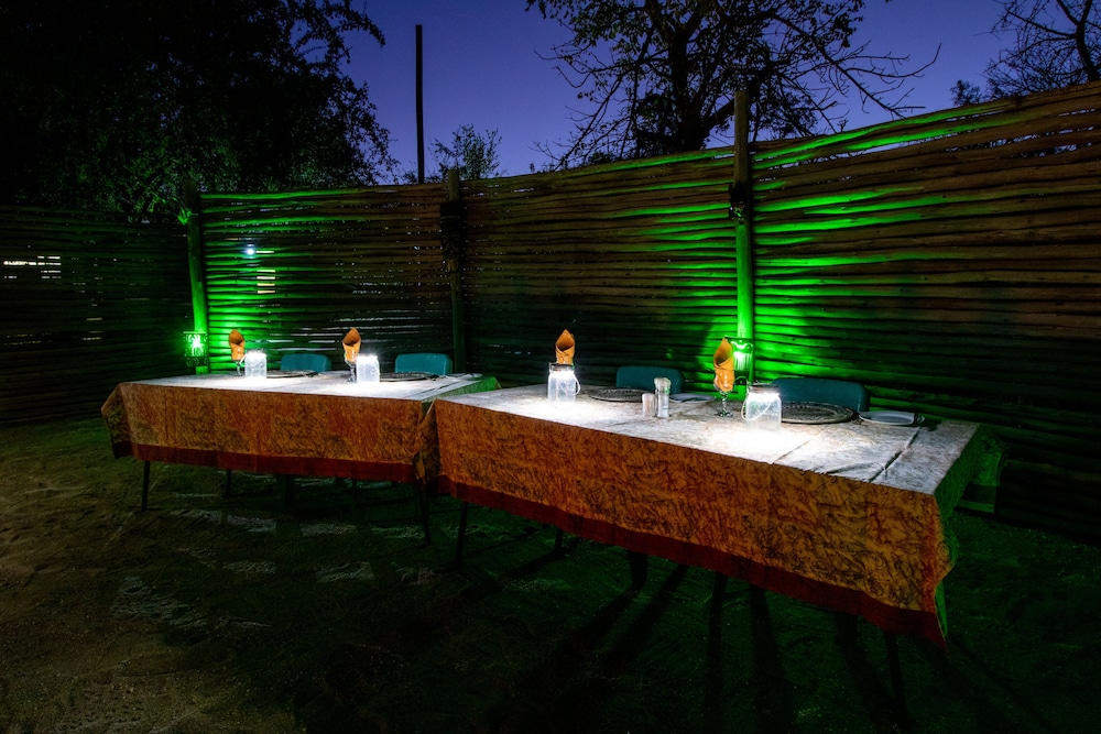Baluleni Safari Lodge