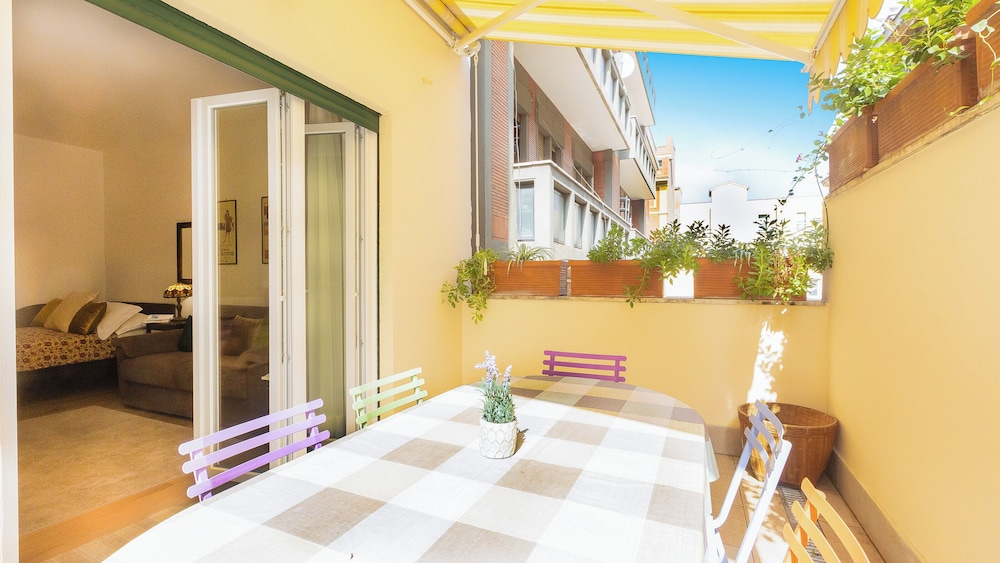 Annietta Apartment