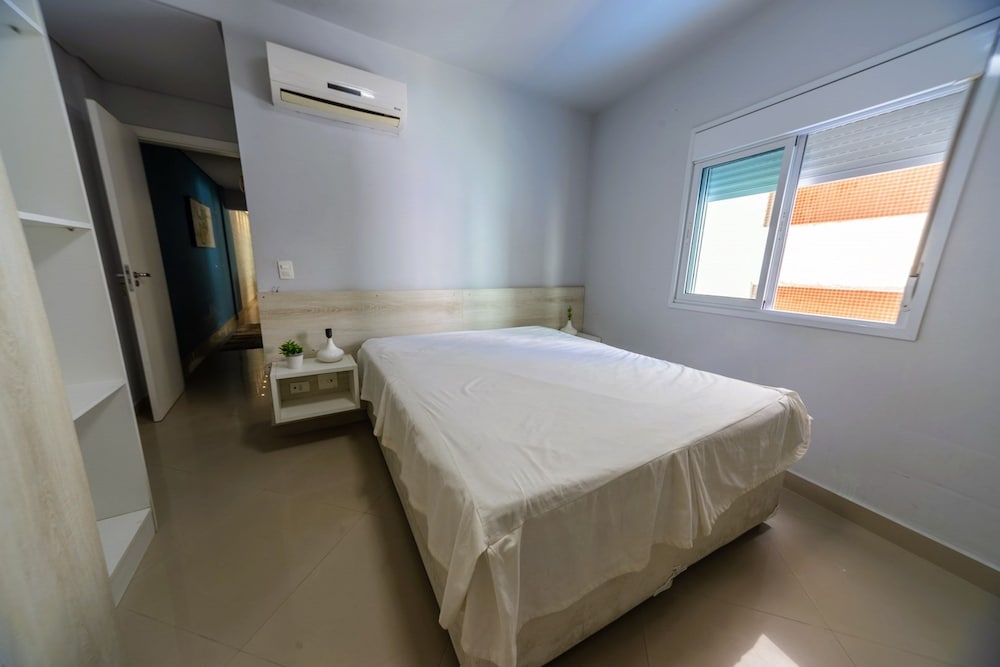Apto pet Friendly c Churrasqueira a 100m da Praia