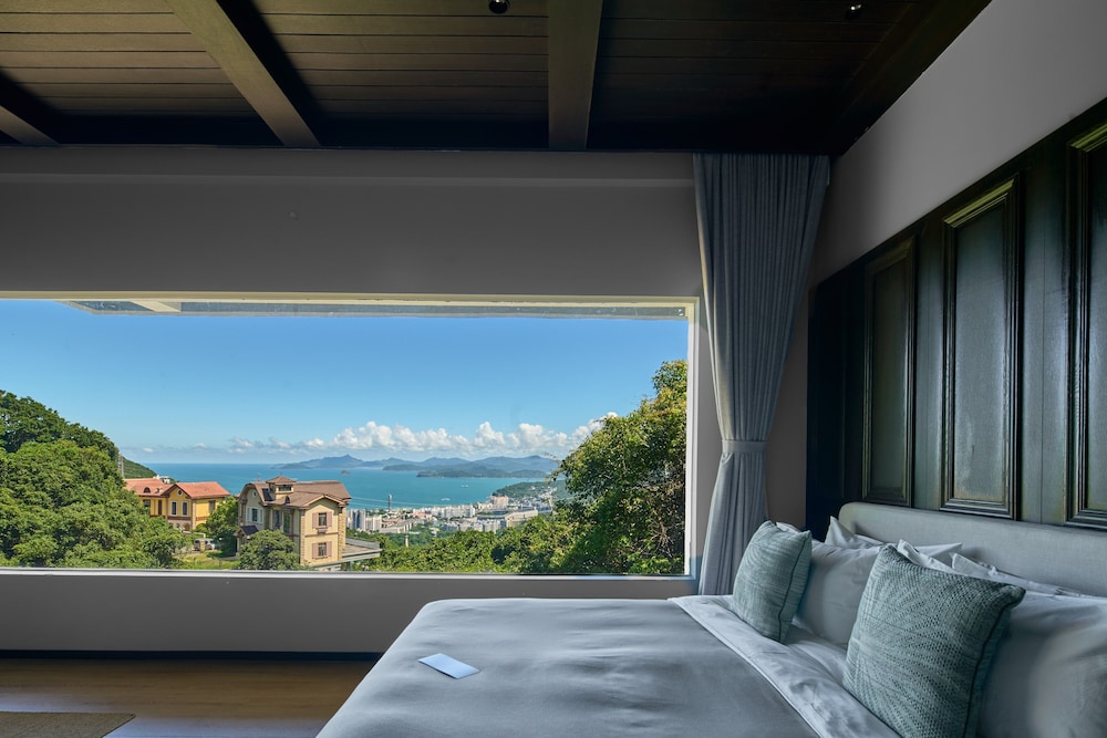 Miyue Shenzhen Tianlu Secret Wild Wizard Holiday Hotel