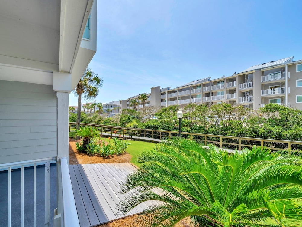 Beachside Villas 613