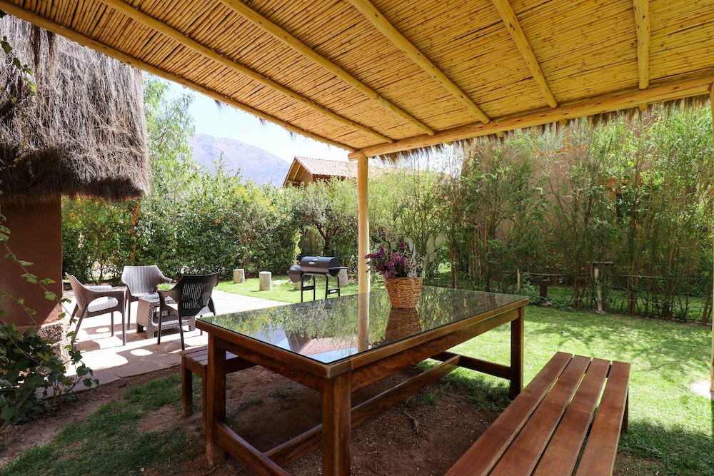 w Prestigious 3BR House in Villa Sagrado