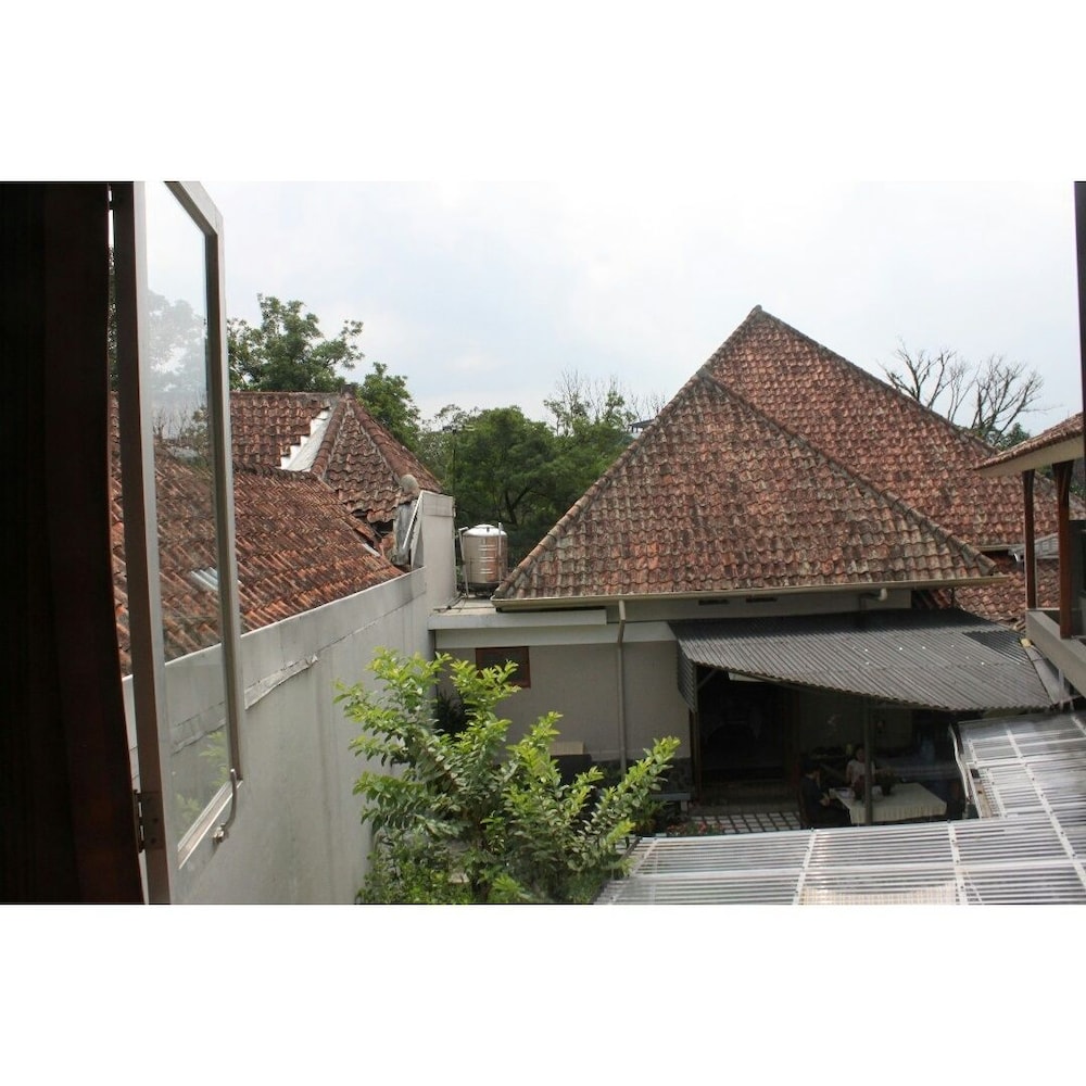 De Riau Cottage by HouseinBandung