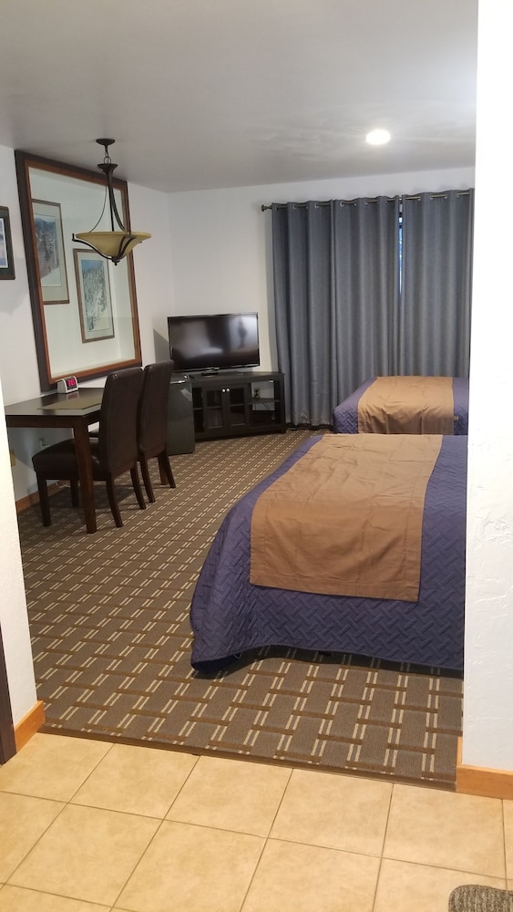 Valley Hi Motel - Near Winter Park Visitor Center