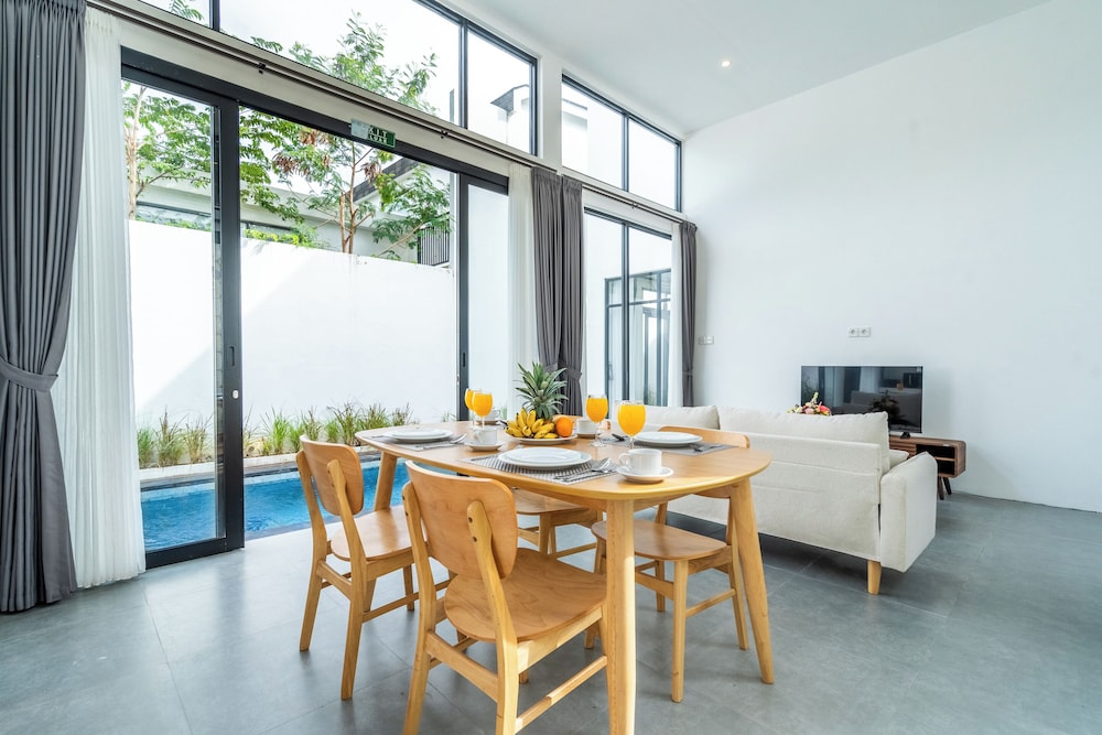 Light Way Villa in Canggu