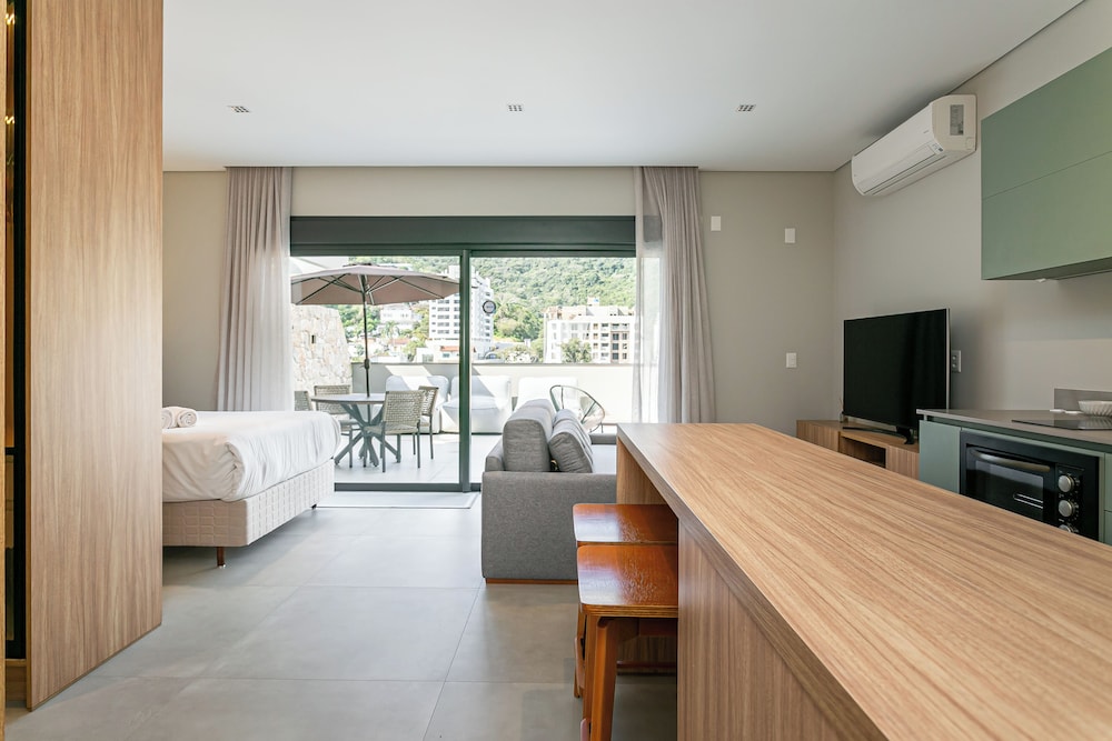 First Residencial Multifuncional by Viva - Conforto e Fácil Acesso às Melhores Praias de Floripa