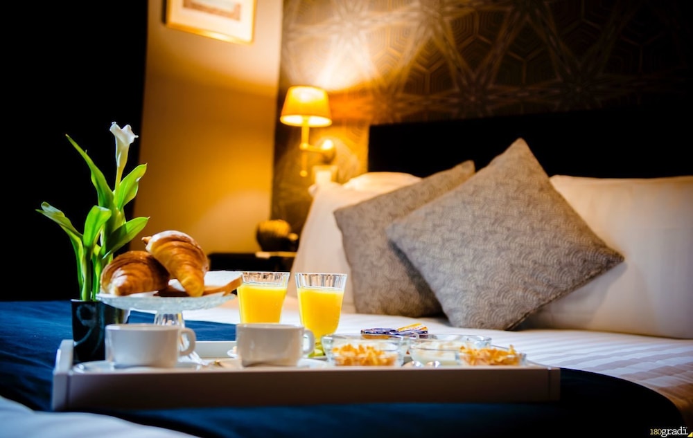 Parrasio Hotel