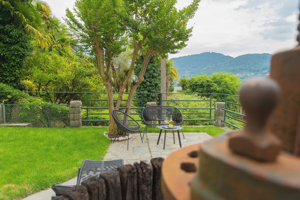 Enchanted Como Lake - Tremezzo Apartments by Rent all Como