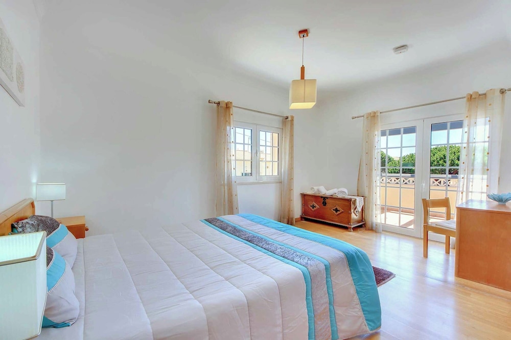 Villa Caly