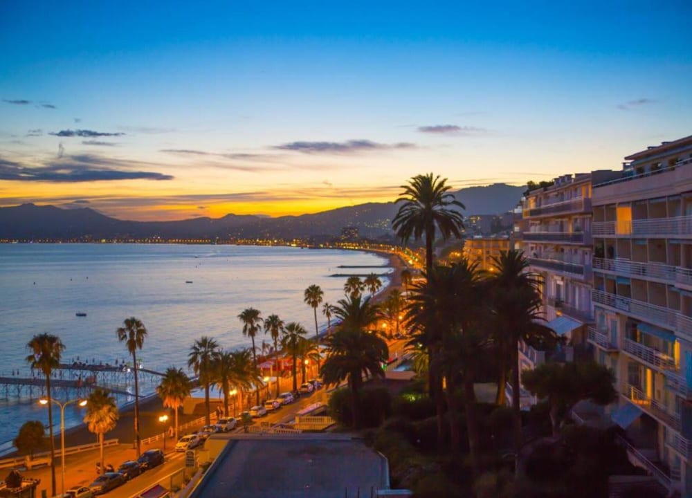 Terrace Apartment in Cannes