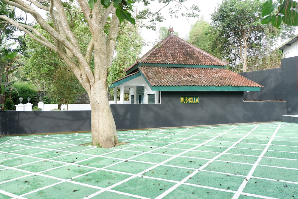 Omah Kebon Guest House