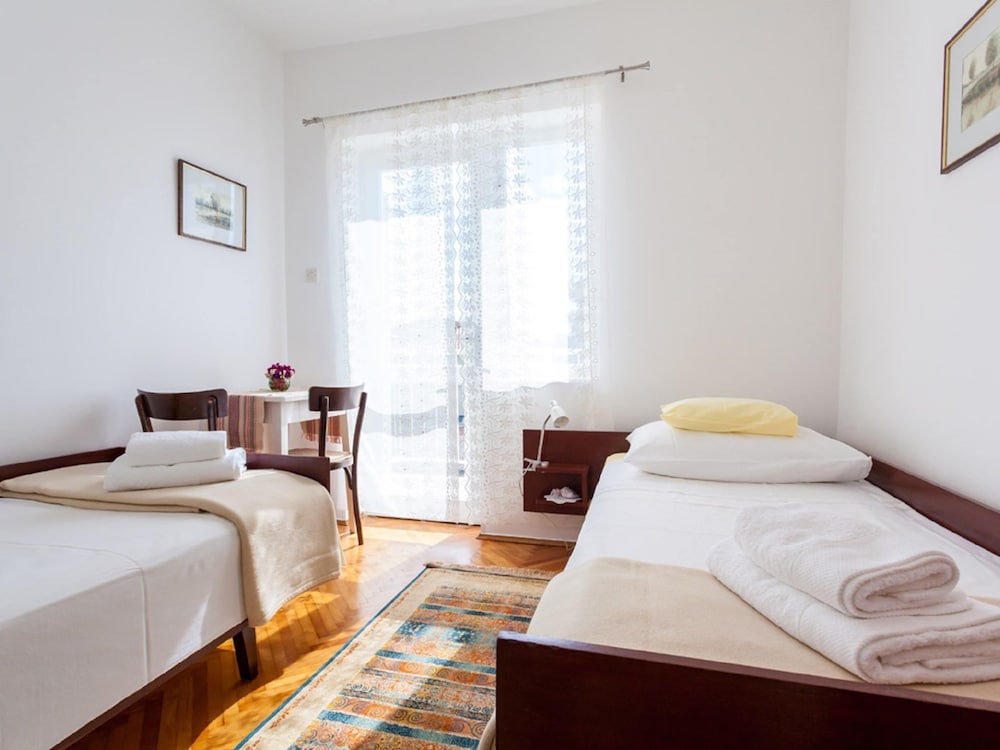 Cosy Apartment in Malinska With Barbecue view 3