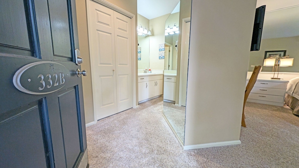 Mt Bachelor Village 332 B 1 Bedroom Condo