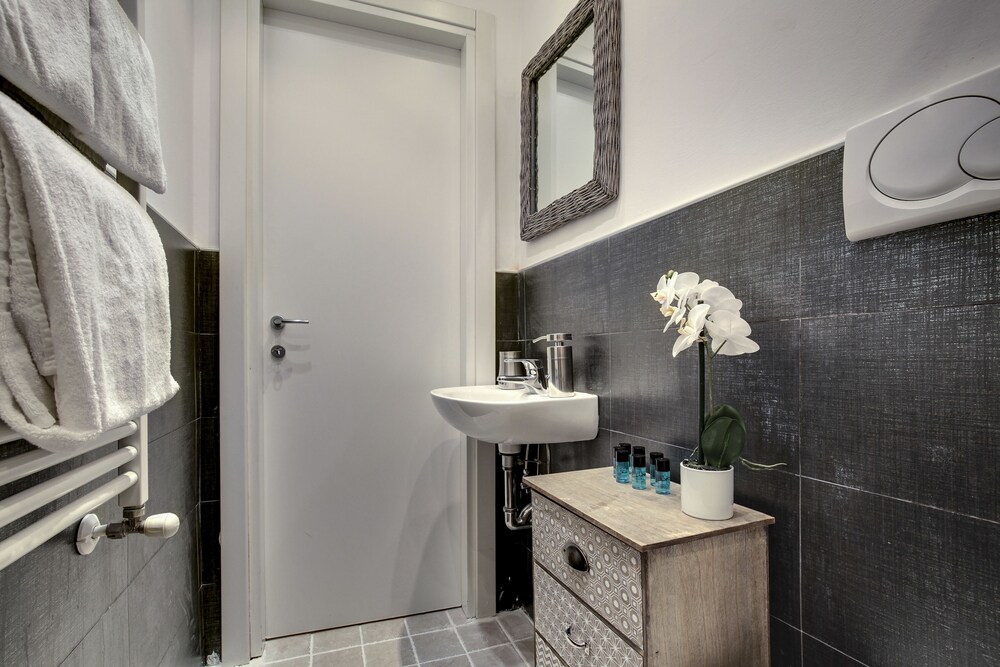 Venice Elegance en Venice — bathroom