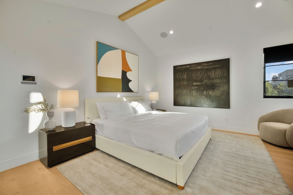 Kraft Villa - Luxury Living Redefined w/ Pool