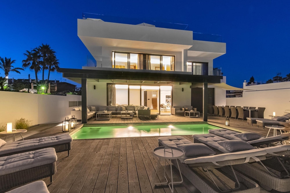 Villa Frontline Beach Costabella - Marbella