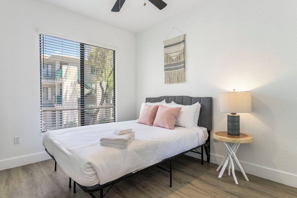 CozySuites at Kierland Commons view 2
