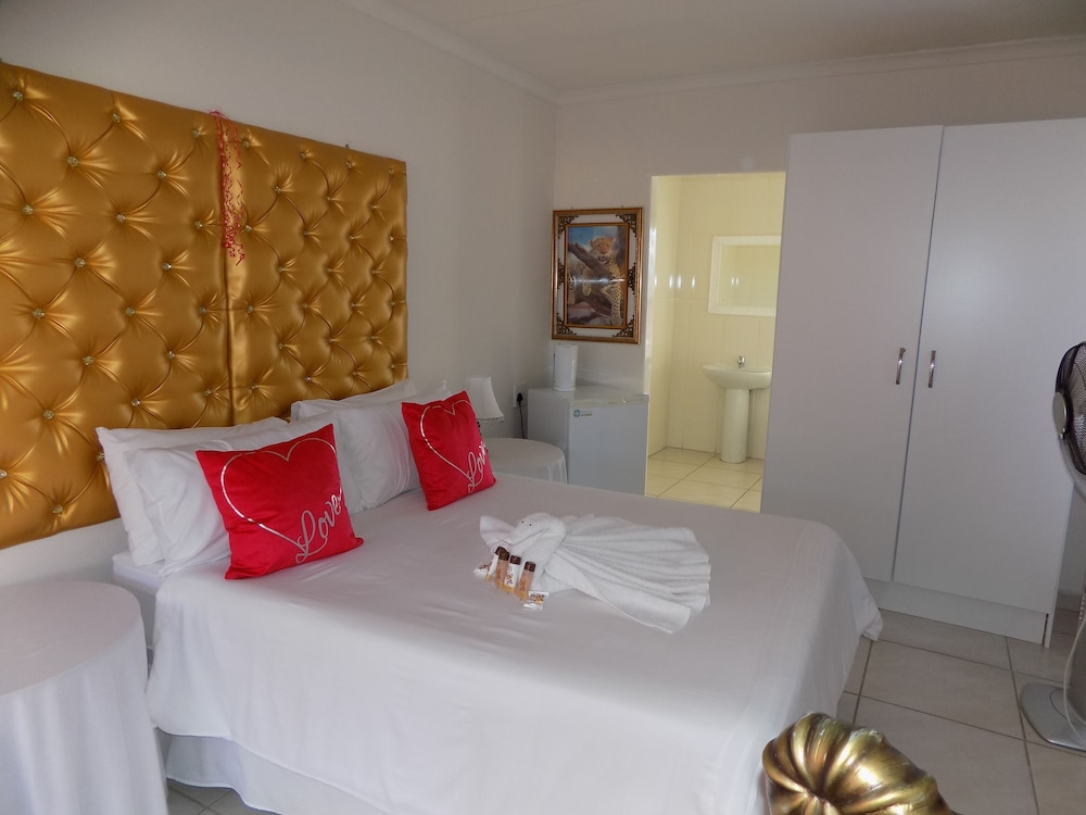 Joezebel Guest House
