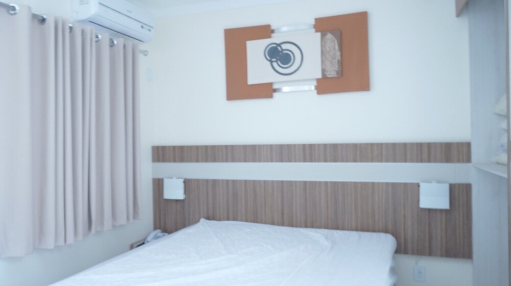 Lacqua DiRoma II Via Caldas