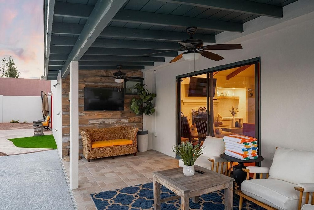Redfield - Colorful Ranch Home - Must Visit, 사진 49