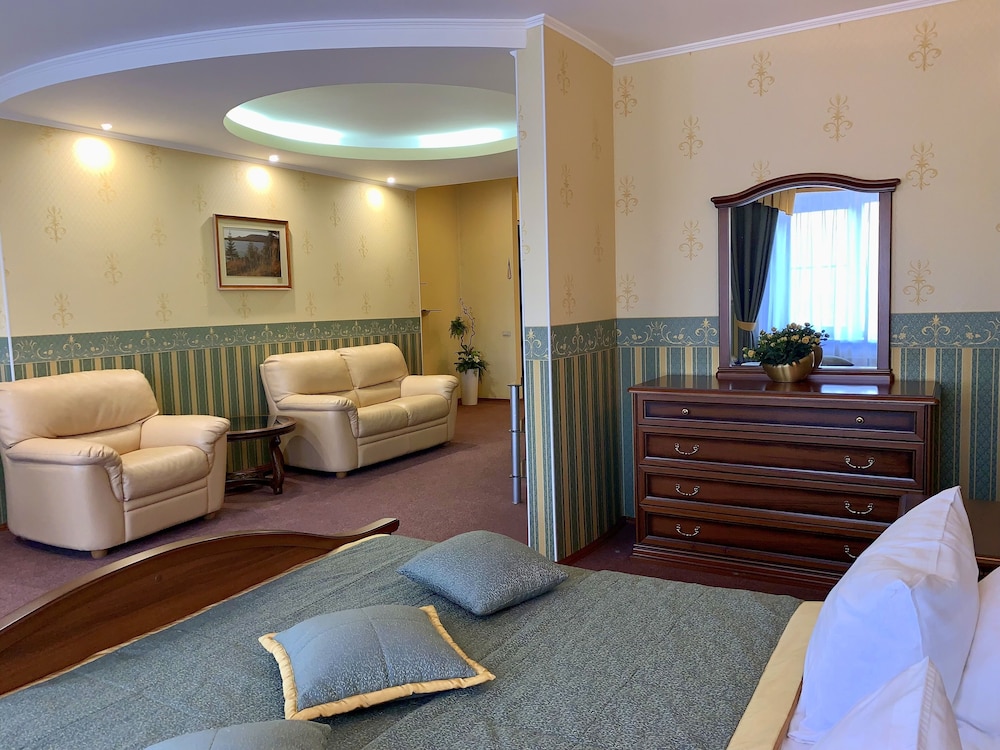 Almaz Hotel