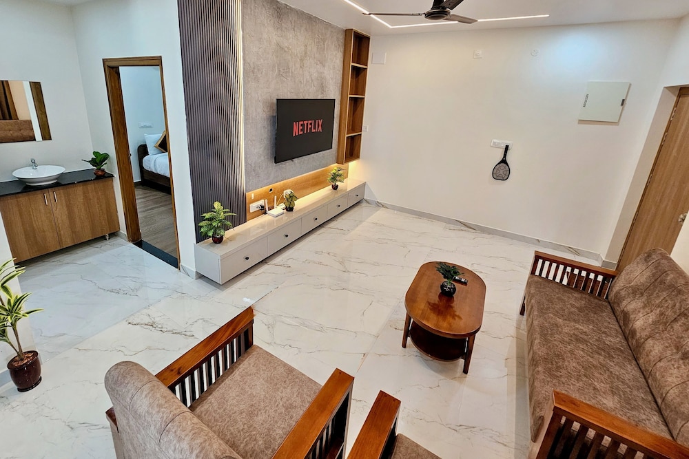 TrueLife Summit Suites