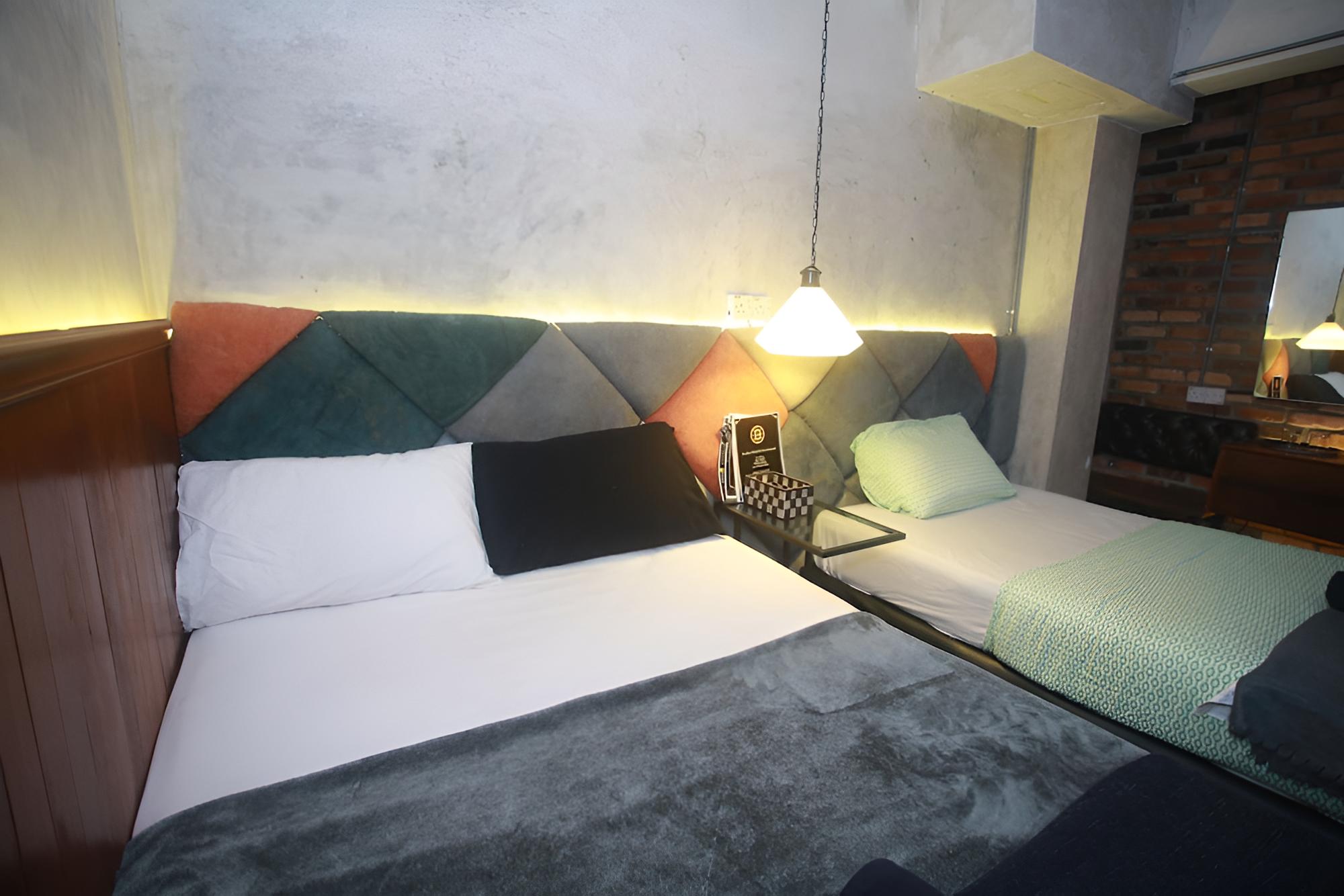 Bunker Hotel & Restaurant