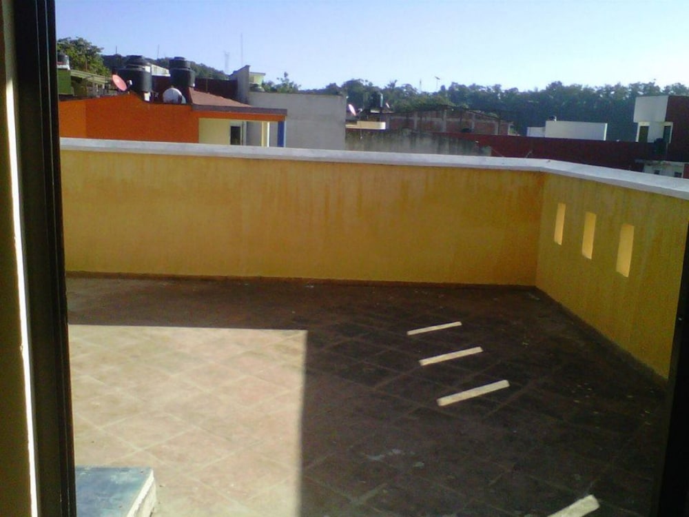 Photo 51