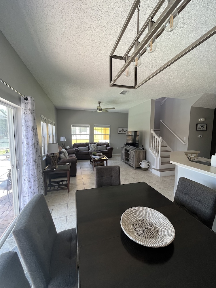 Create Lasting Magical Memories! Resort Home for 8 - Image 3