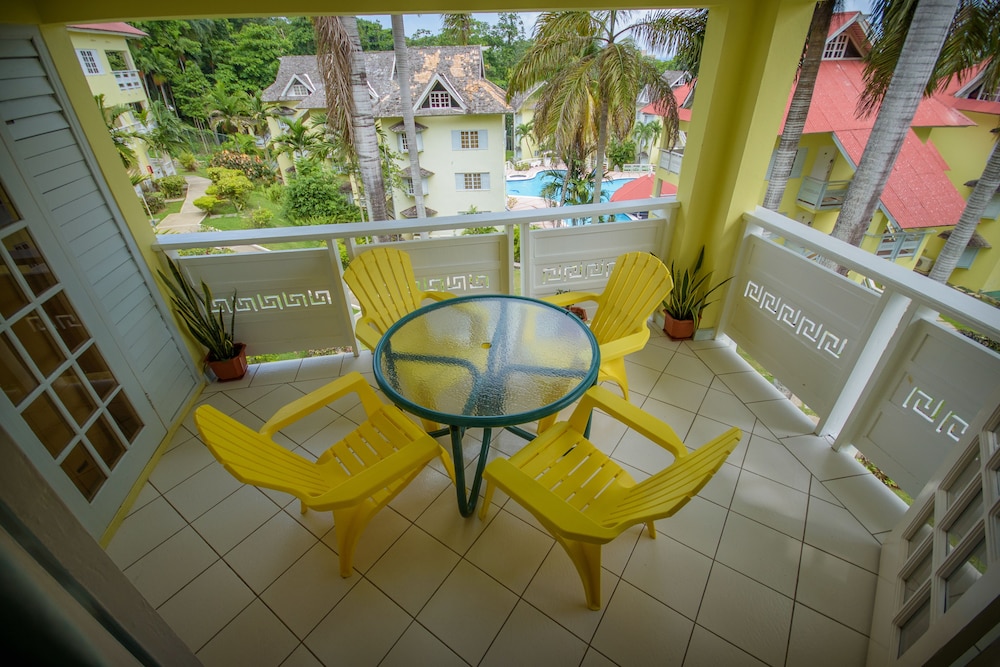 Comfort Apartments At The Ridge view 5