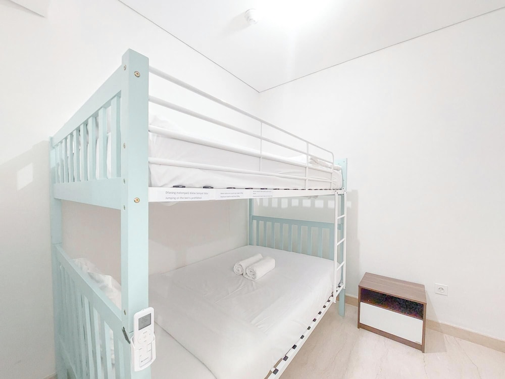 Homey And Compact 2Br Podomoro City Deli Medan Apartment