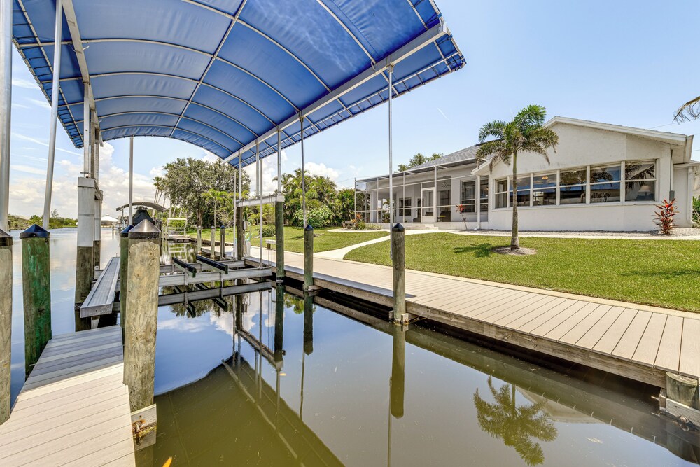 12 Mi to Gulf: Port Charlotte Home w/ Boat Dock