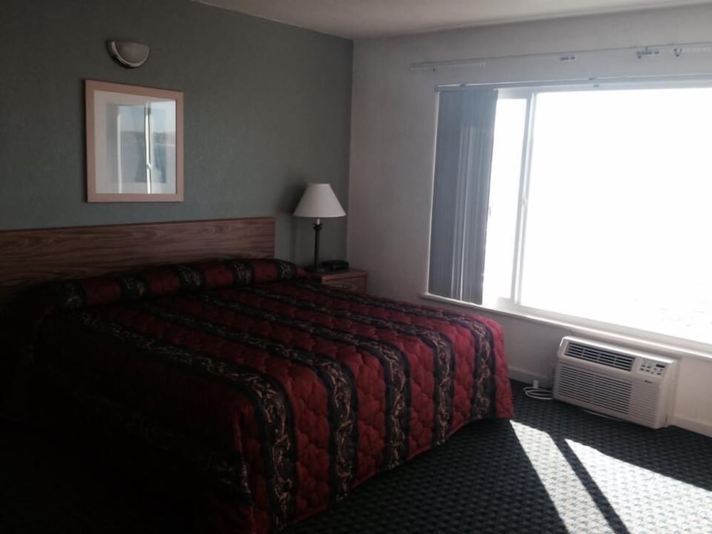 Lake Marina Inn