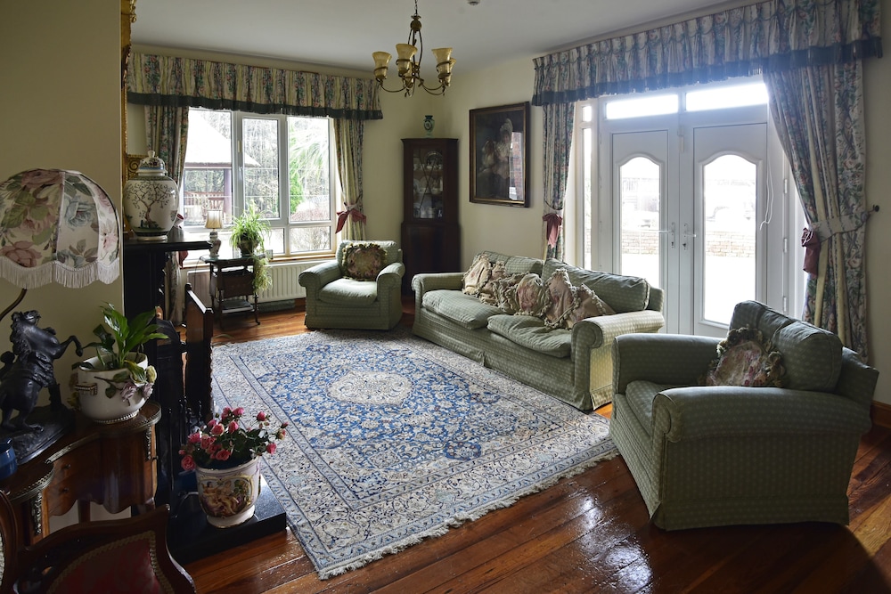 Moyglare Lodge Country House B&B