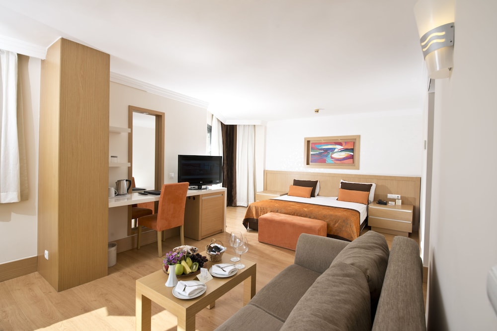 Limak Limra Hotel & Resort