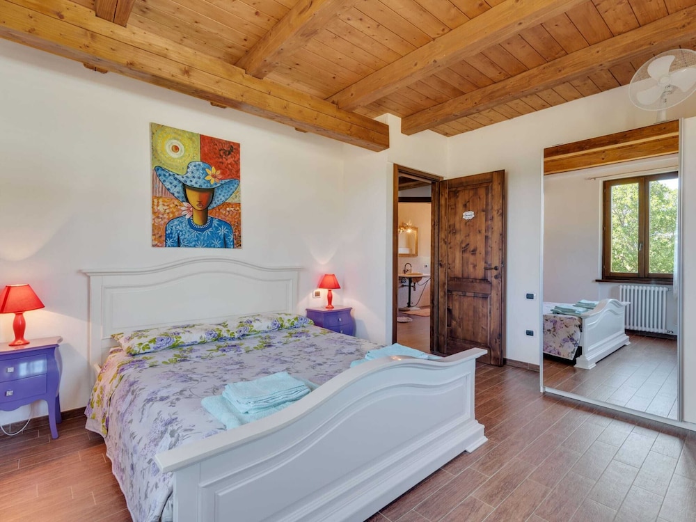 Villa in Piandimeleto With Pool & Sauna view 3