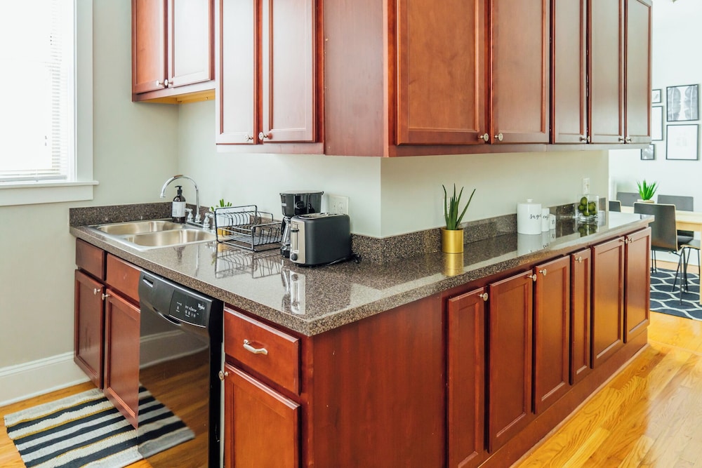 2BR Apt Furnished - Grace 11-1