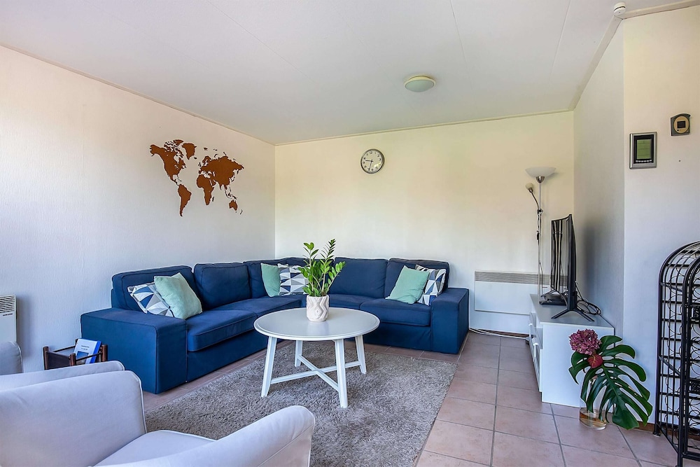 Holiday Home in Grou With Whirlpool & Terrace