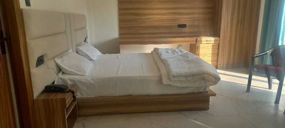 Hotel Riyansh