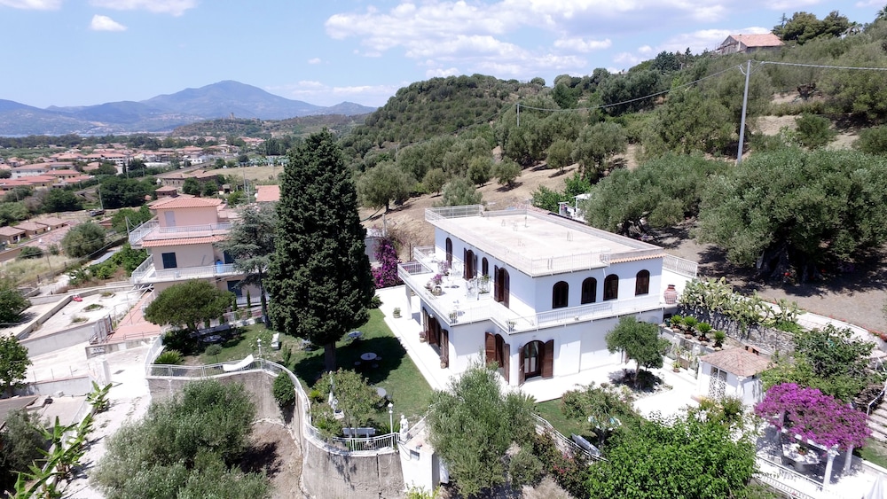 Il Paradiso di Hyele