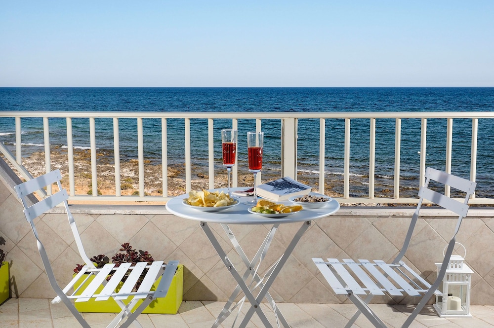 Rifugio a Mare en Noto — balance & terrace