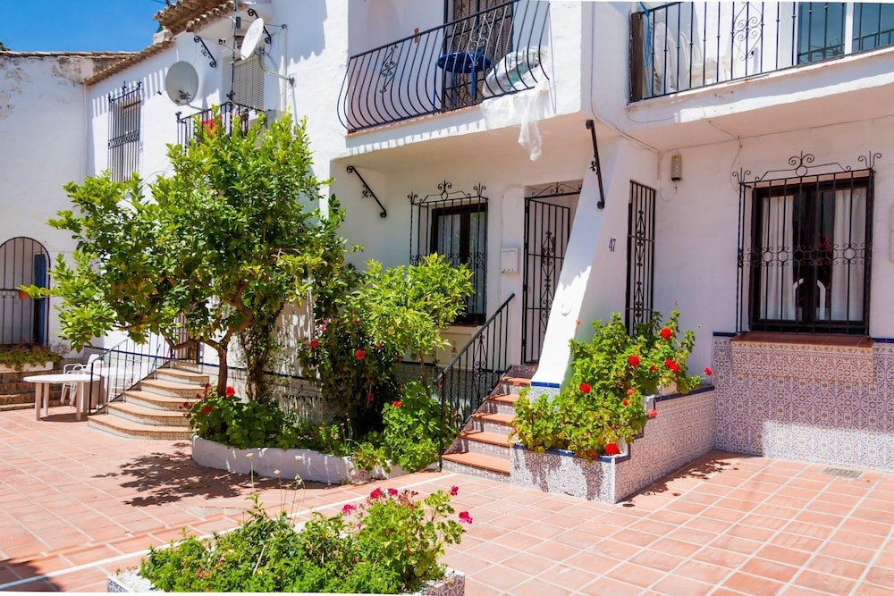 Aptos Pueblo Andaluz Nerja
