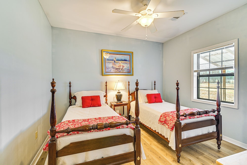 Hike & Fish: Family-friendly Louisville Home